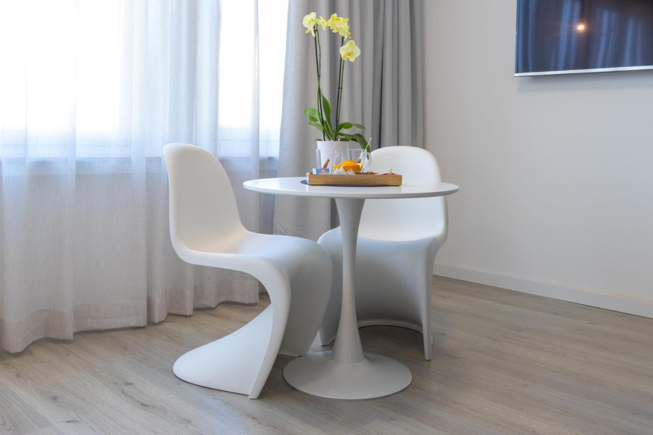 Zzzpace Smart-Hotel Bielefeld Zentrum Kültér fotó