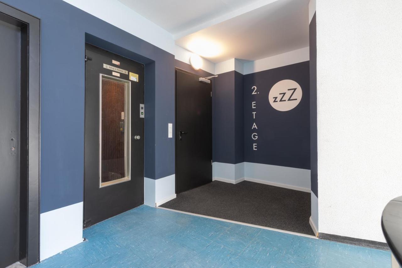 Zzzpace Smart-Hotel Bielefeld Zentrum Kültér fotó