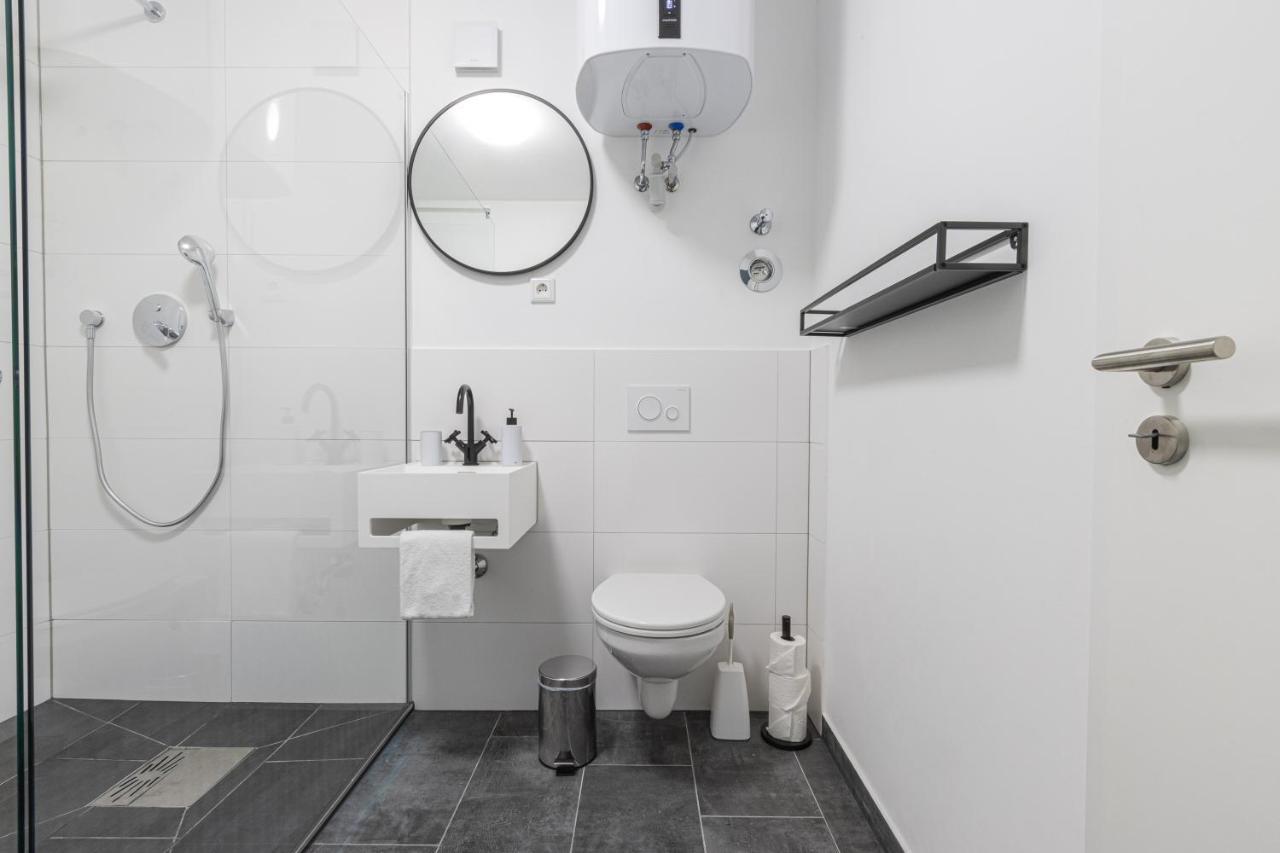 Zzzpace Smart-Hotel Bielefeld Zentrum Kültér fotó