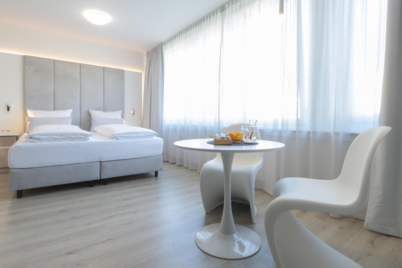 Zzzpace Smart-Hotel Bielefeld Zentrum Kültér fotó