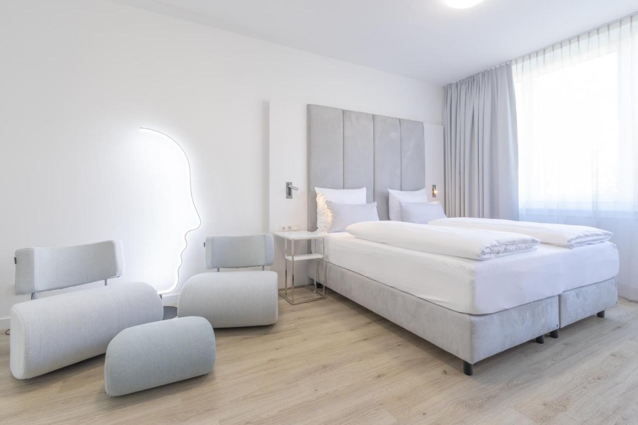 Zzzpace Smart-Hotel Bielefeld Zentrum Kültér fotó